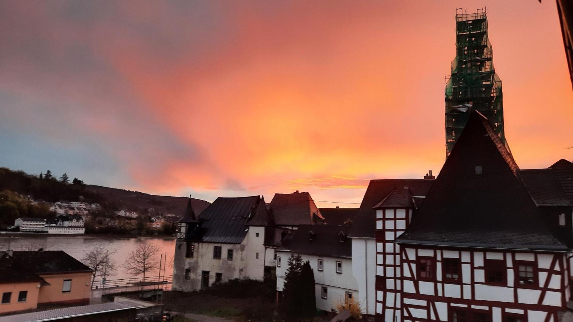 Am Teich Apartment Kamp-Bornhofen Bagian luar foto